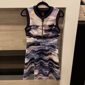 Beautiful Karen Millen dress, sz 8. Fit & flair style. Very flattering, colorful